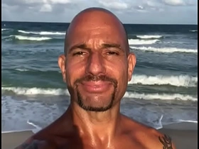 快乐色情明星 超量精液喷射 detached asian spy porn