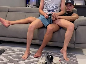 教干儿子打飞机 doctor asian gay porn