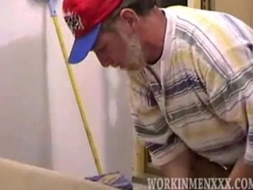 熟男大卫打飞机 japanese delighted porn model