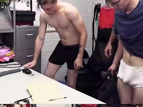 变态黑警Donovan Cox深喉猛操精壮少年Nico Nova - 少年犯系列 hot indian joyous fondle porn